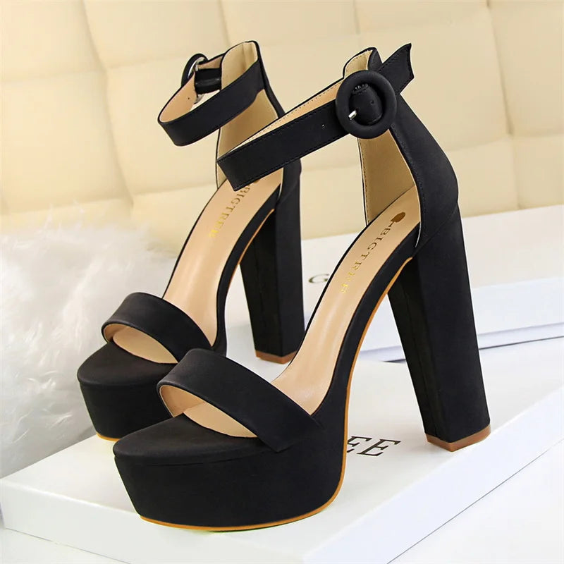 New Fashion Simple Comfort Women Platform High Heels Sandals Summer Peep Toe Party Wedding Pumps Buckle Slimming Shoes